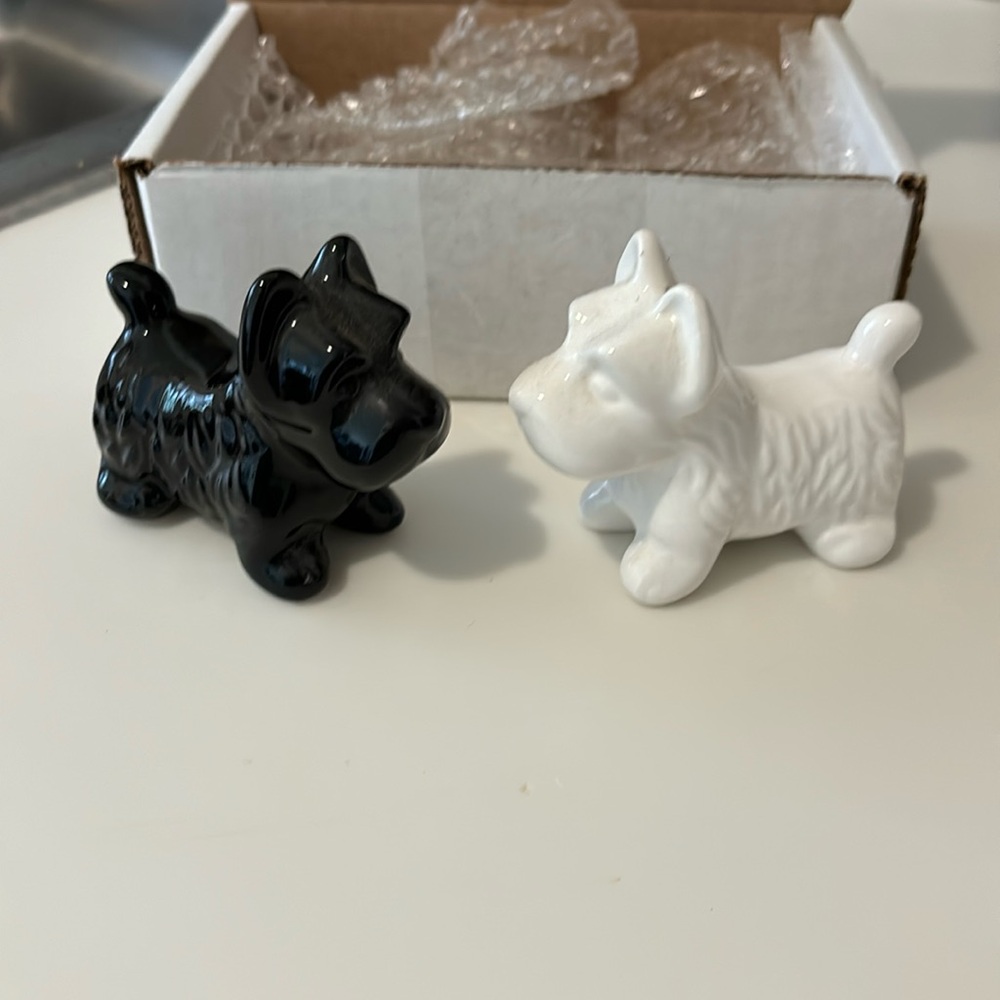 Scotty dog salt & pepper shakers